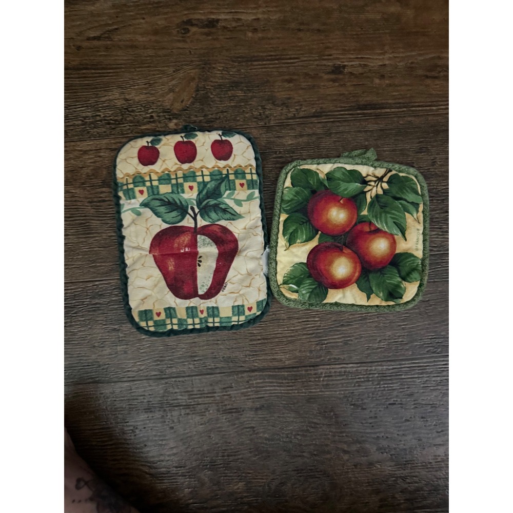 Apple Potholders Kitchen Decor Country Farmhouse Style Set of 2